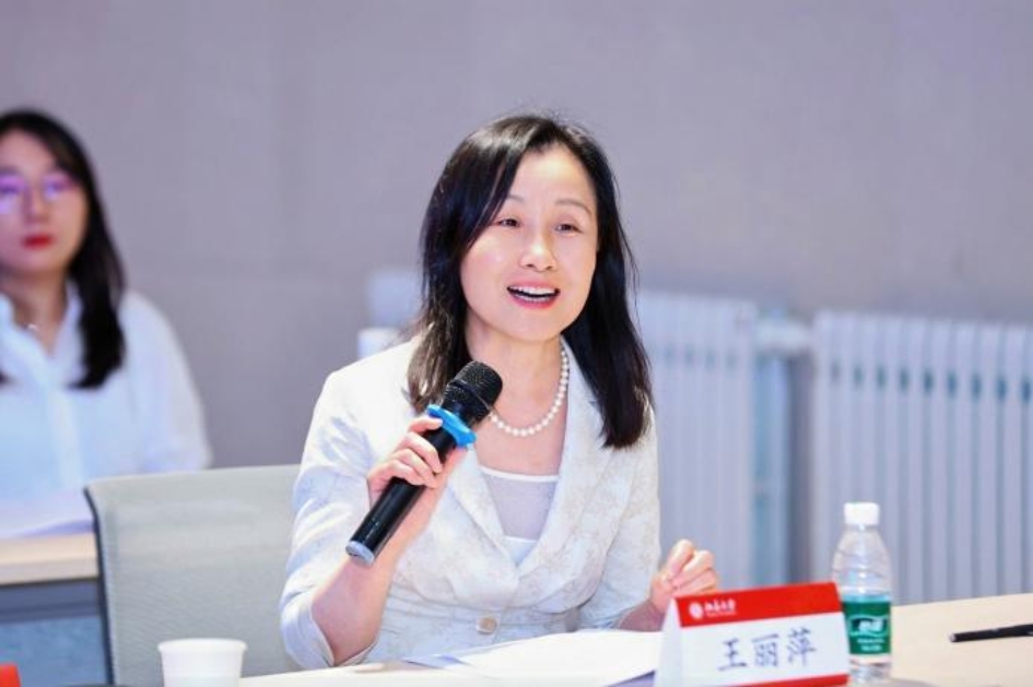 E02A2122-opq3711570586